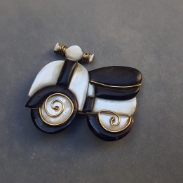Broche Scooter