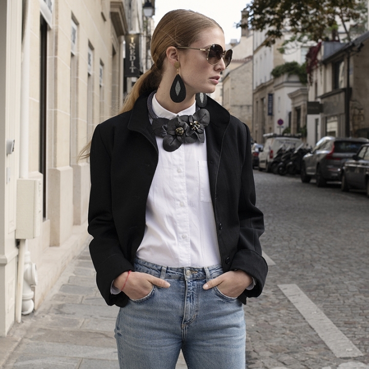 Boucle d'oreille galuchat noir