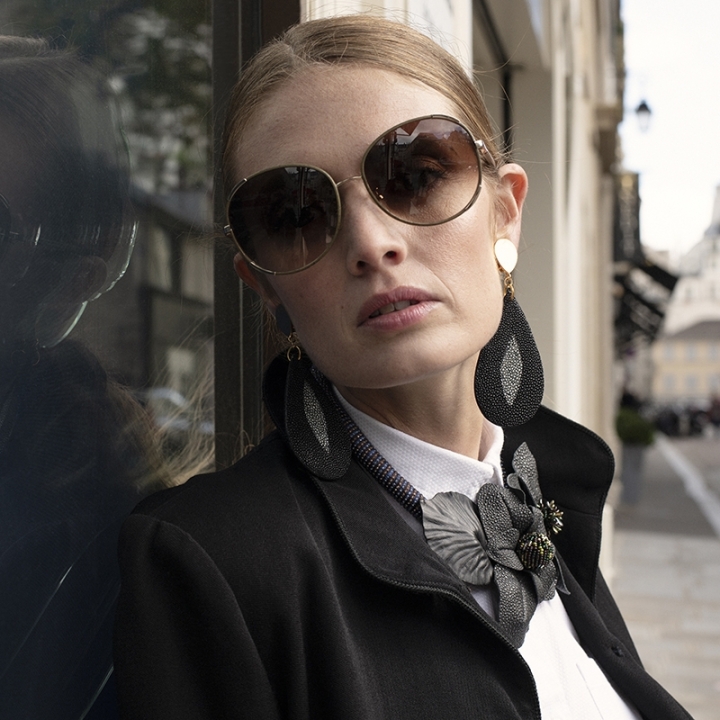 Boucle d'oreille galuchat noir