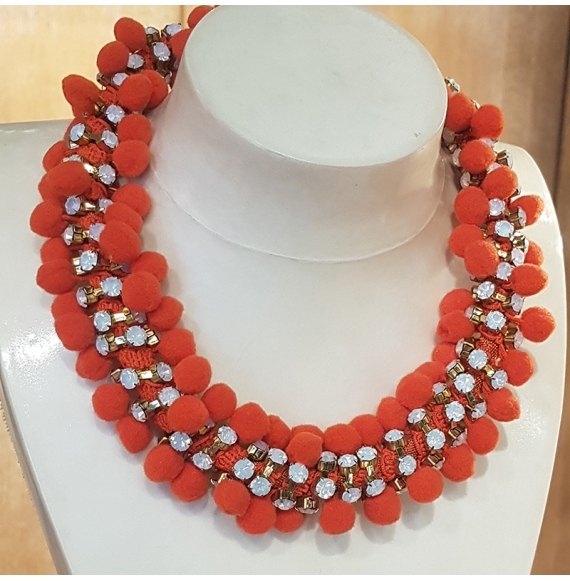 collier Pompom