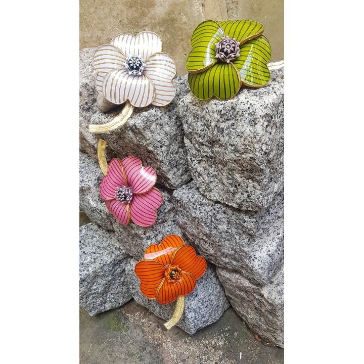Broche Fleur Strillé