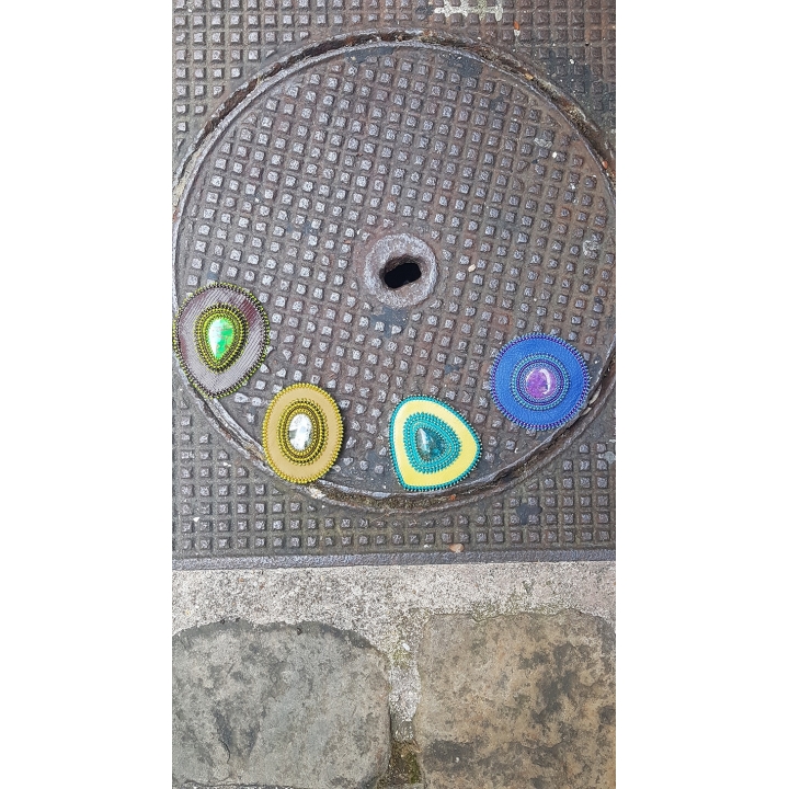 Broche Brodée / Cuir