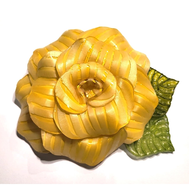 CAMELIA JAUNE