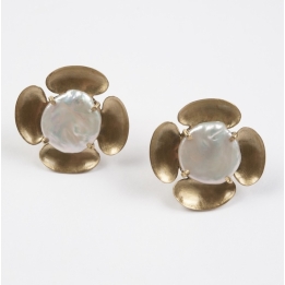 Boucle d'oreille Marguerite